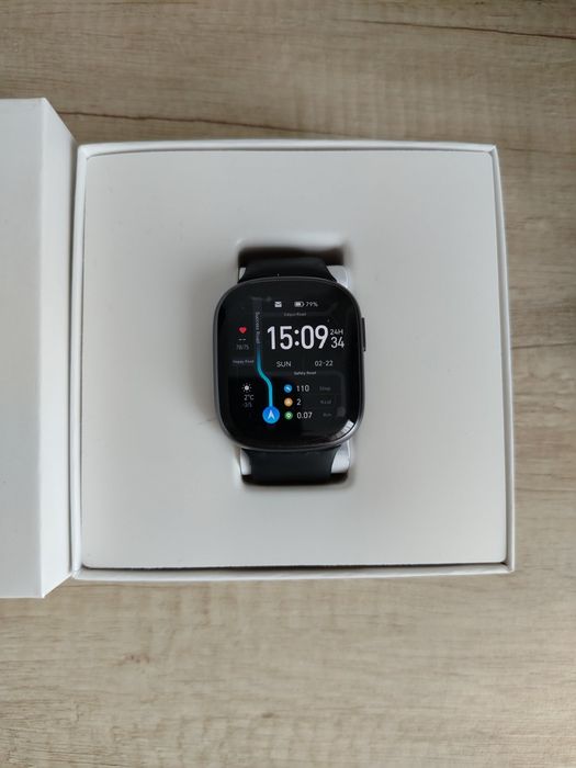 Смарт часовник Honor Watch 4