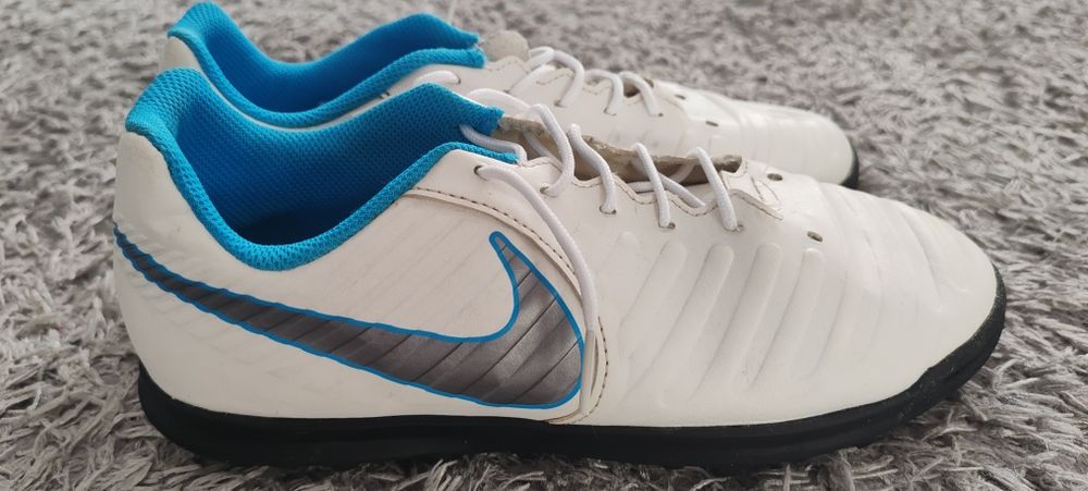 Vând ghete fotbal NIKE mărime 38