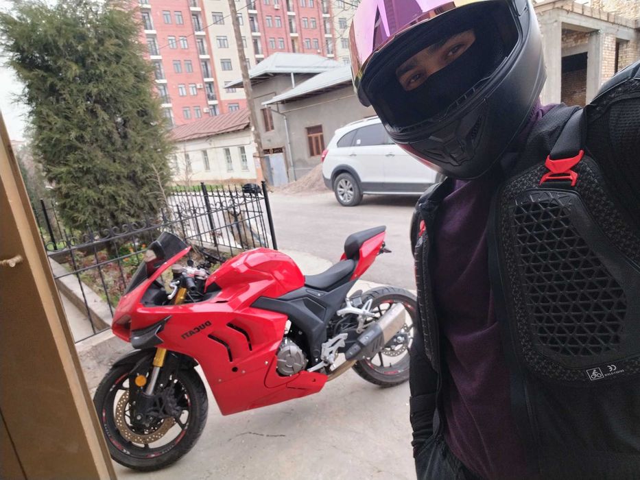 Мотоцикл под оригинал Дугати панигале, мотоцикл на ходу