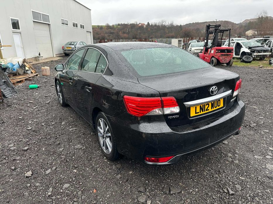 НА ЧАСТИ Toyota Avensis T27 Facelift 2013г. 2.0D-4D 124к.с