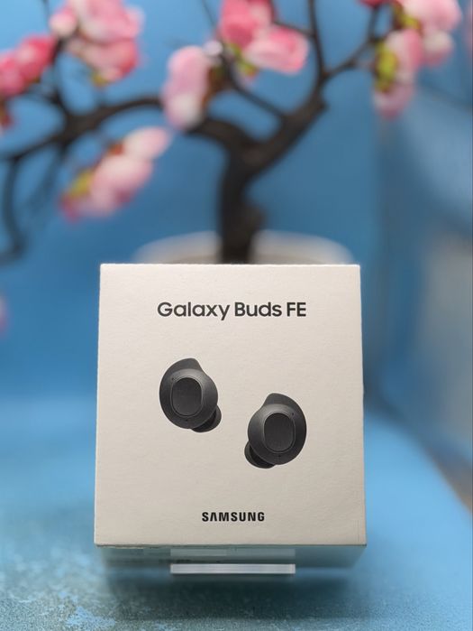 НОВО!!! Слушалки Bluetooth Samsung Galaxy Buds FE, Black