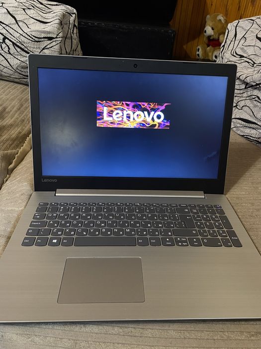Lenovo Windows 10 Education sliver N5000