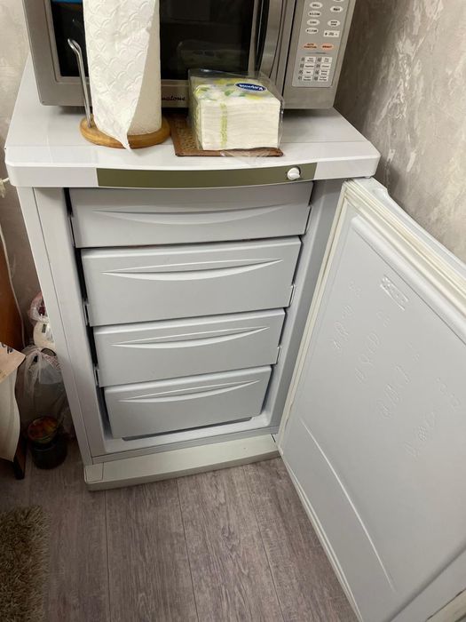 Продам морозильник