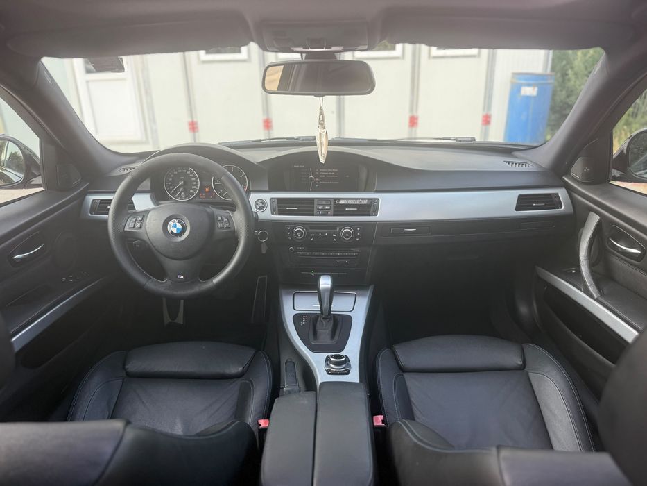 Bmw E 90 Facelift M pachet 184 cai 2011