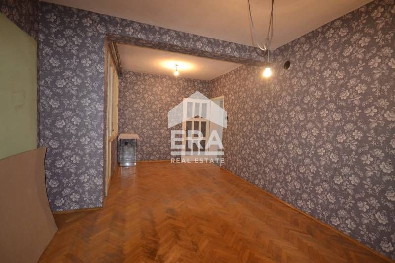 Продава се Многостаен апартамент в Хасково, Дружба 1 - 124 кв.м за 802 €/кв.м - Снимка #11