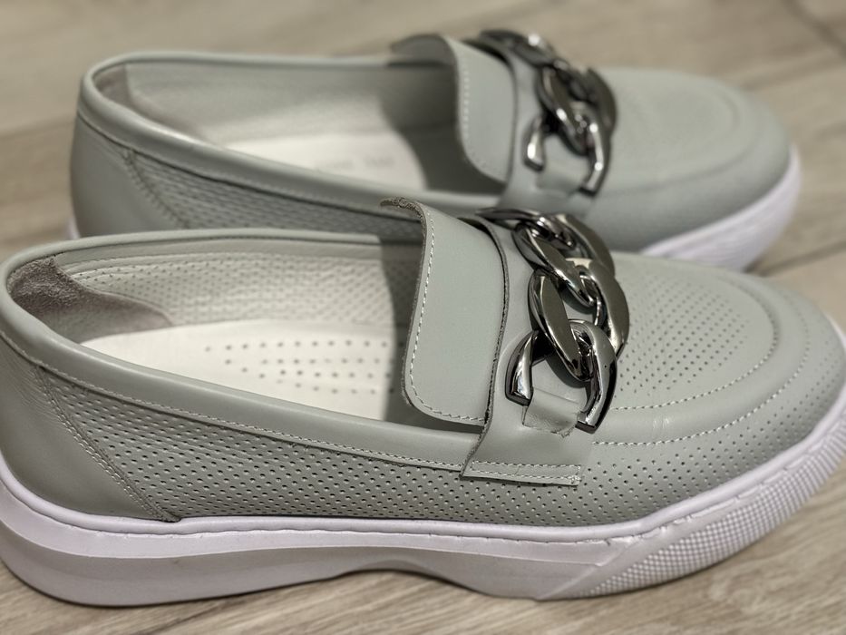 Женские ботинка кожанные