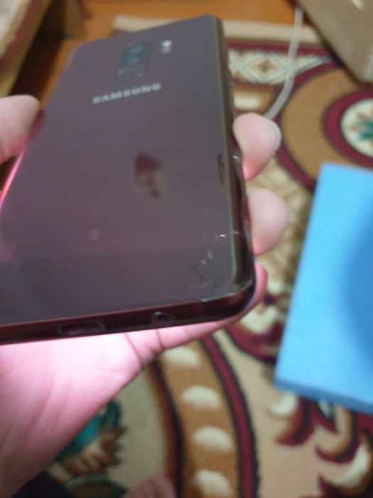 Samsung Galaxy s9+ сломоно