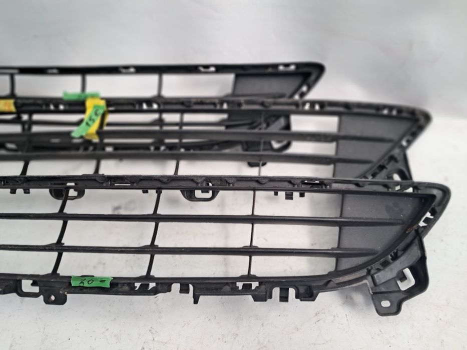 Грил решетка в броня Mazda 2012/2018г