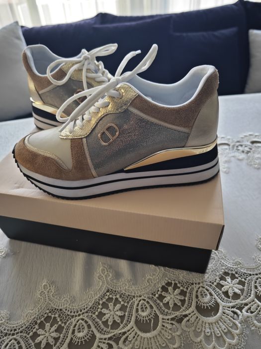 TWIN SET прекрасни маратонки нови