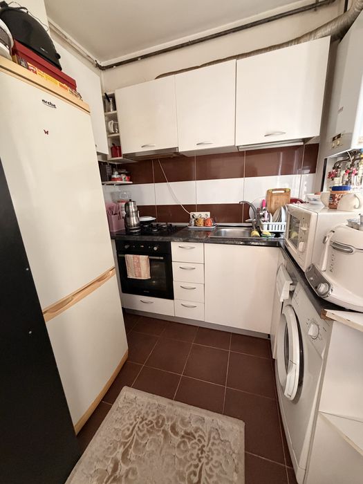 Vand apartament 2 camere Ferentari, intersectie Prelungirea Ferentari cu str Mihail Calinici