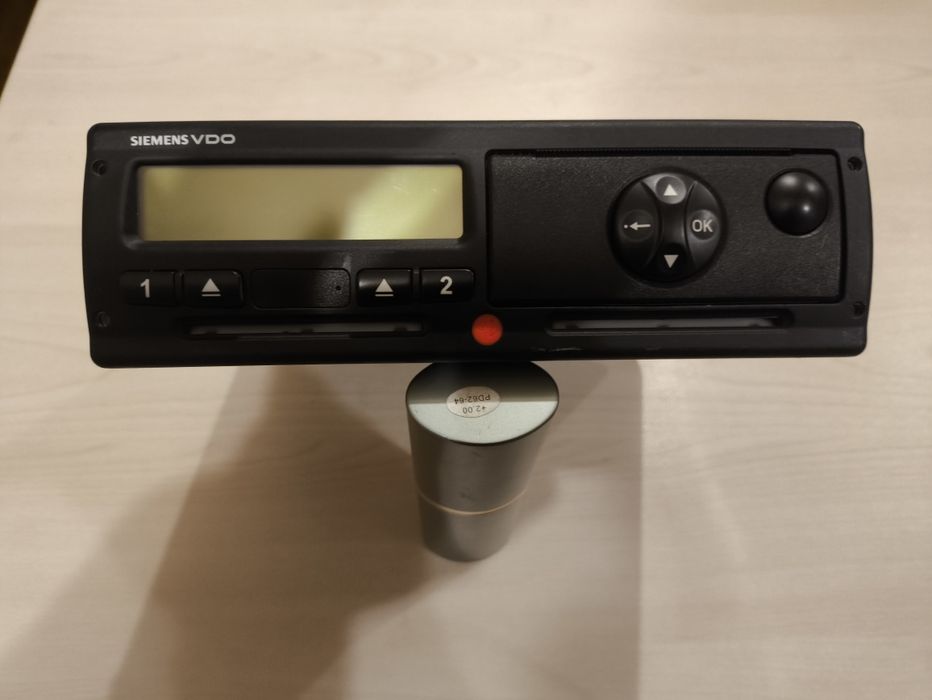 Цифров тахограф Siemens VDO 1381 Mercedes-Benz версия 1.0 на 12 волта