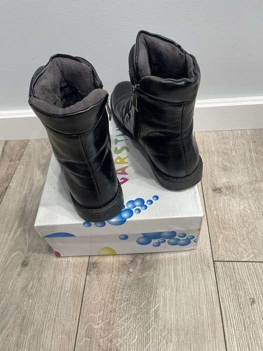 Продам демисезонные ботинки размер 38