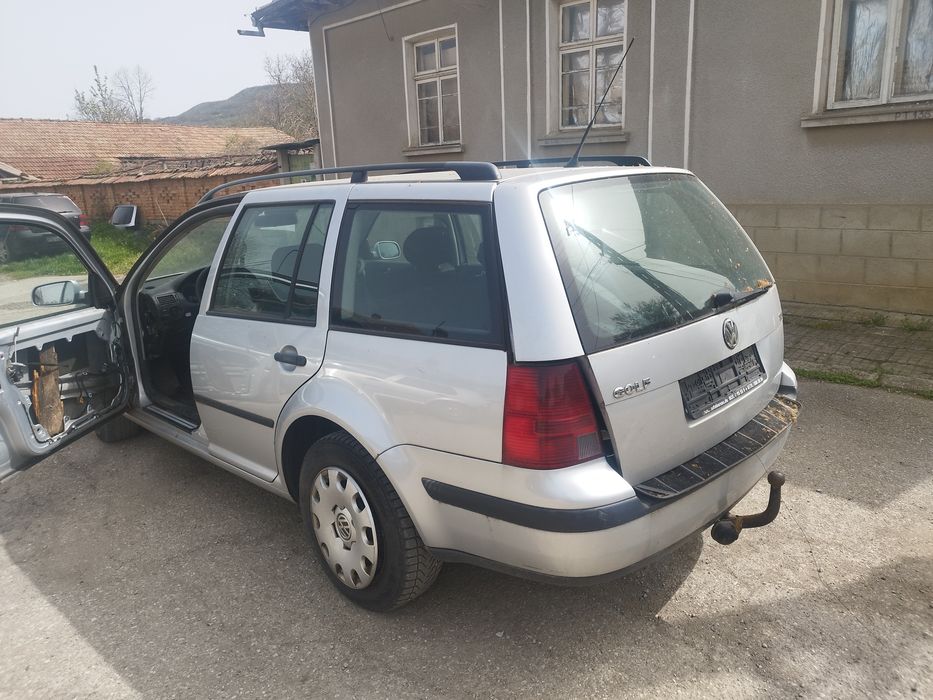 Продавам голф 4 1.9 101 На части