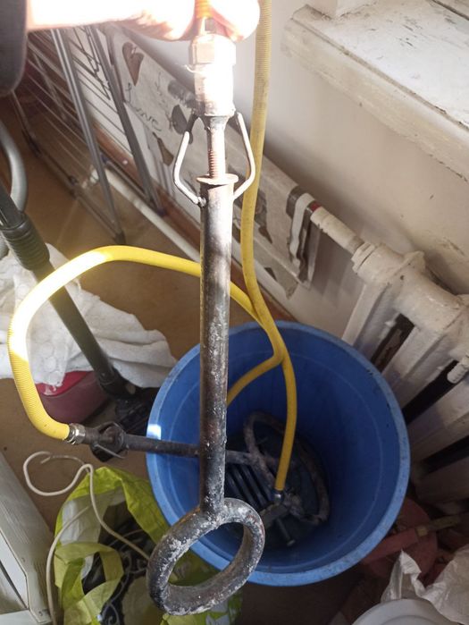 Апоглар сотилади. 3та