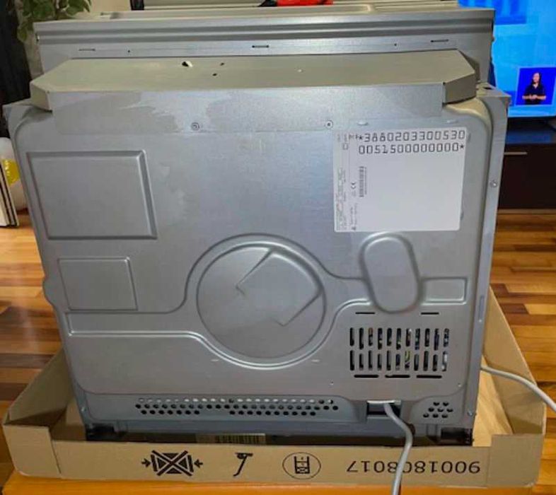 Фурна за вграждане SIEMENS