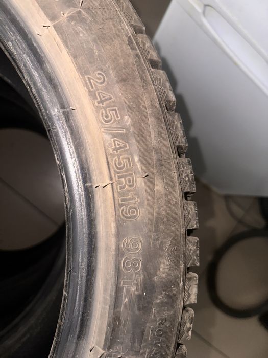 Шипованые  шины 245/45 r19