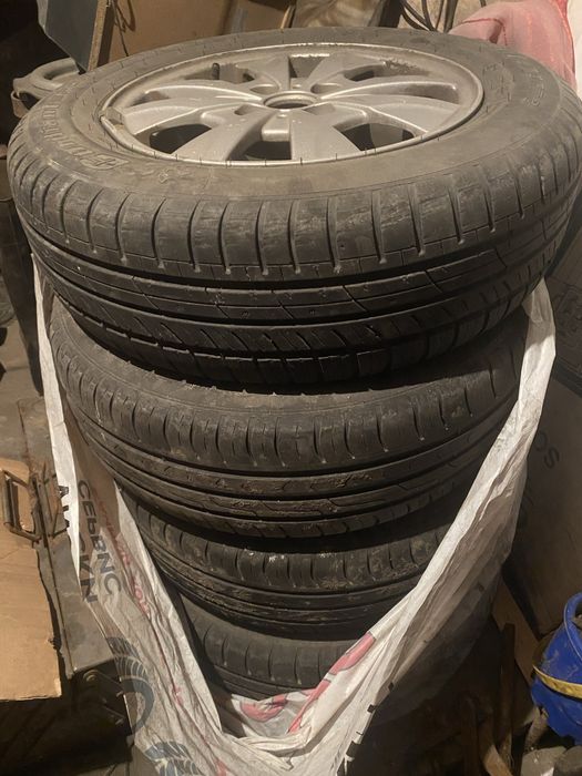 Продам диски с летней резиной