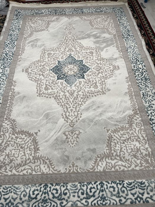 Продается ковер срочно