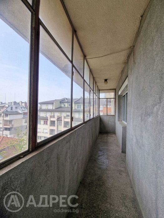 Тристаен апартамент, Център, 82 кв.м., ет. 5, ТЕЦ, тухла, обзаведен
