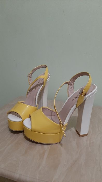 Обувь женская новая