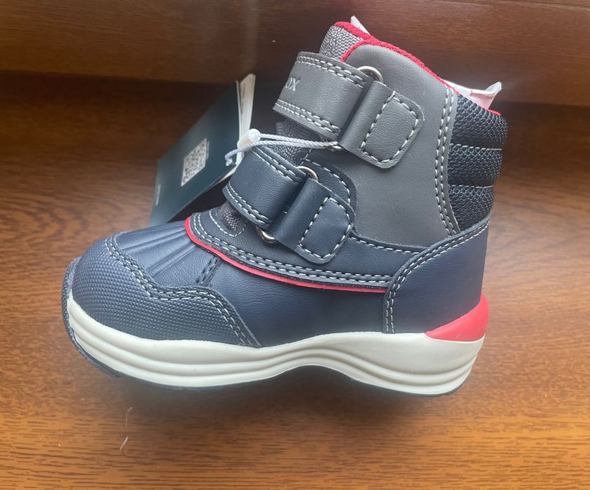 Oригинални апрески Geox