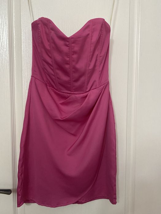 Розова мини рокля с корсет