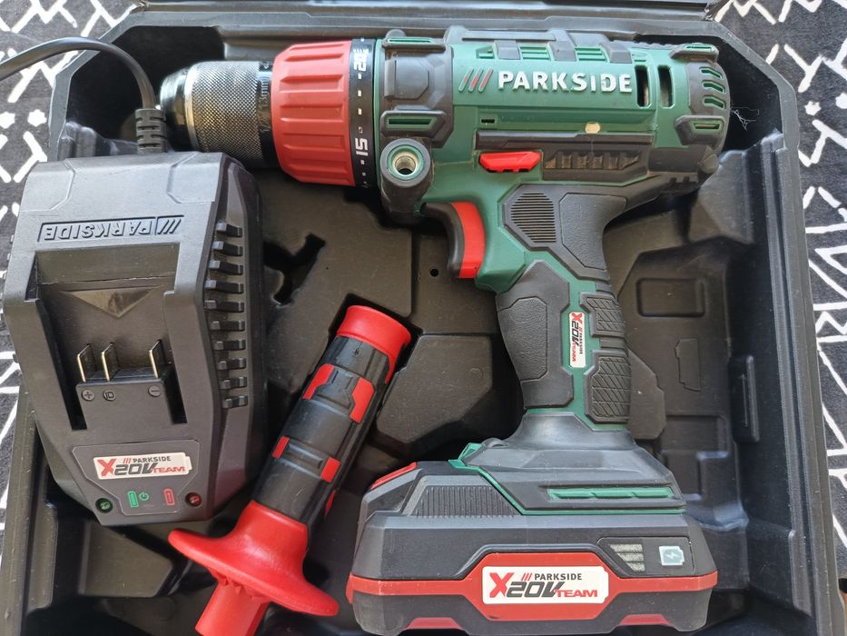 Bormasina Parkside cu PERCUTIE 20V