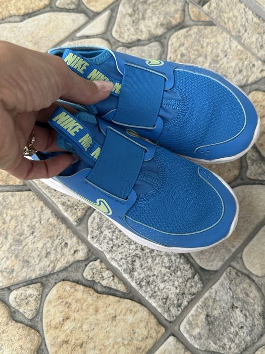 Adidasi nike 28,5 ca noi