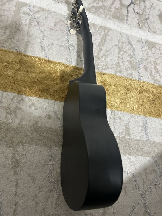 Укелеле Levinson