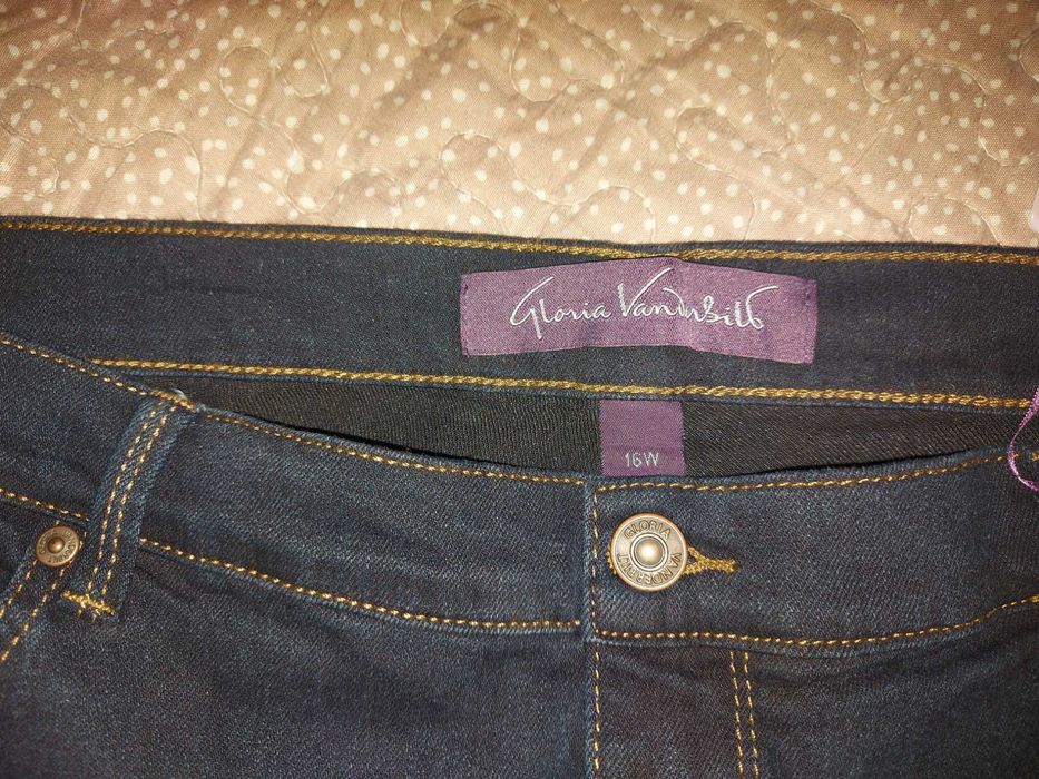 Дънки нови с етикет