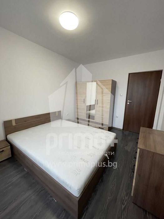 Хол, спалня, кухня ново строителство