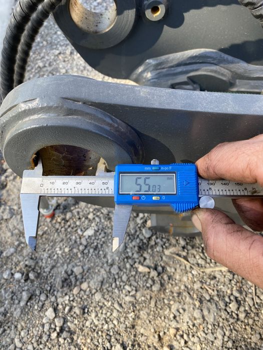 Бързосменник хидравличен НОВ!! за багер или комбиниран багер