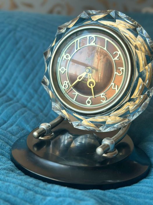 Продам часы антиквариат