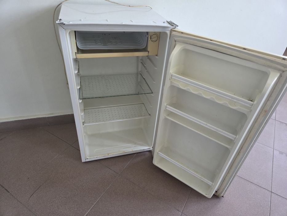 Хладил с фризер Exqusit refrigerator KS2150