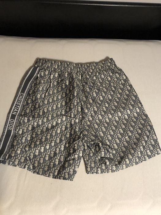Pantaloni scurti Dior , calitate premium , pe stoc , noi , L