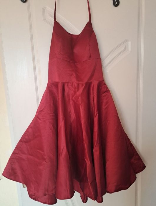 Официални рокли за бал и празник