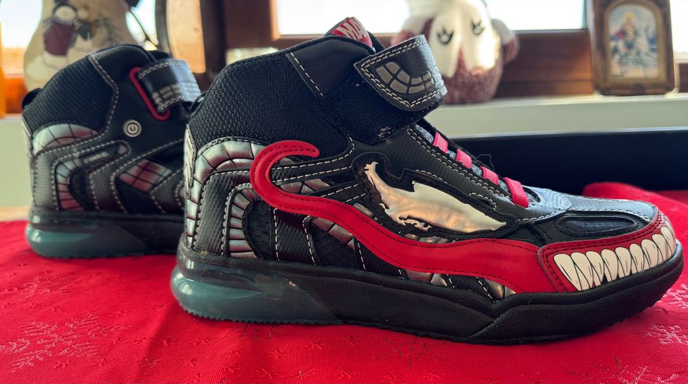 Детски кецове Geox 37 нови