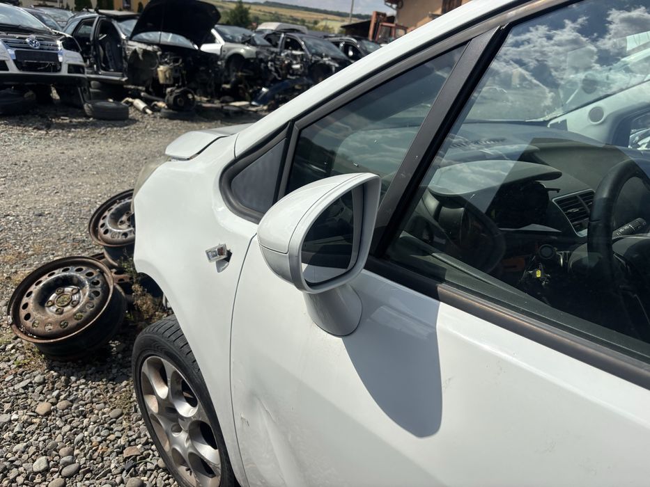 Oglinda Opel Merviva B 2012