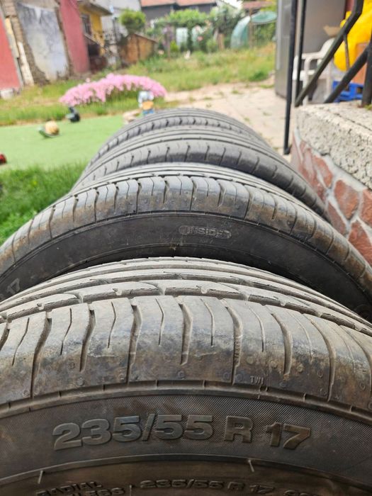 Continental 235/55/17 DOT 24 . В ОТЛИЧНО СЪСТОЯНИЕ !