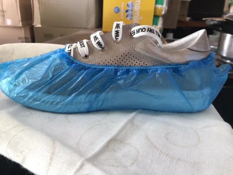 1000бр. - Еднократни калцуни сини, розови, жълти, бели, зелени