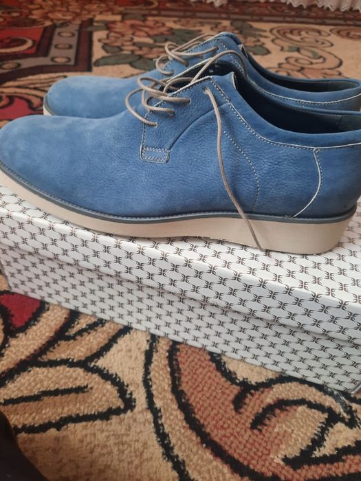 Мужские голубые туфли