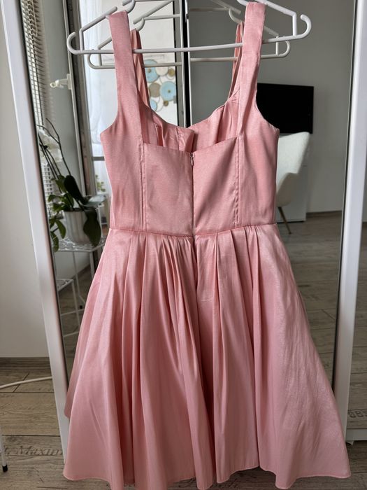 Дамска рокля с корсет