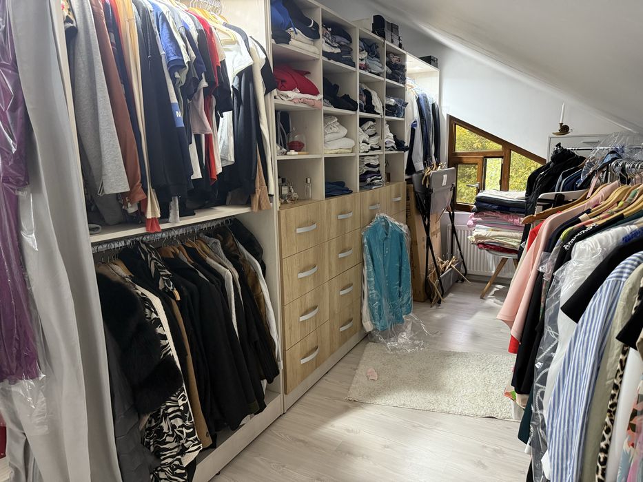 Apartament in duplex situat cartier privat in Bujoreni, str Prieteniei