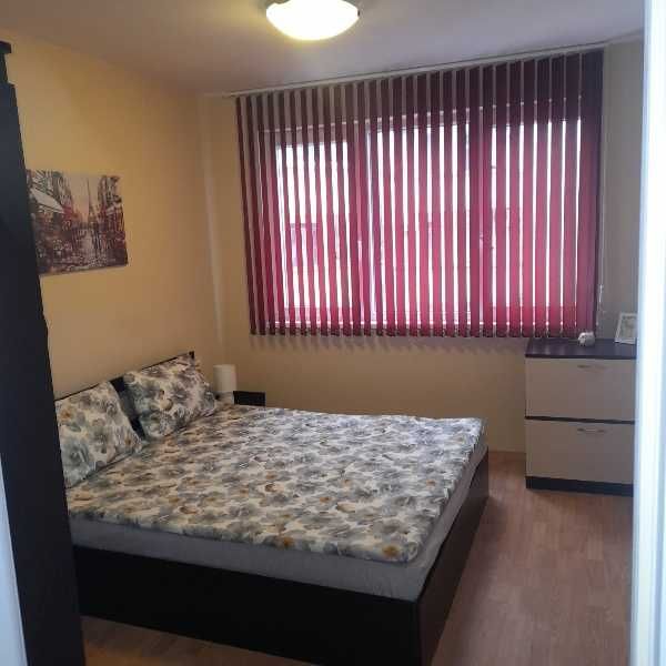 Дава се под наем Двустаен апартамент в Бургас, Възраждане - 75 кв.м за 360 € - Снимка #3