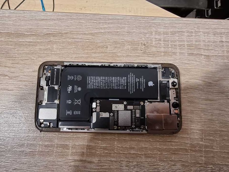 Repar Iphone-uri, laptop-uri, pc-uri , ps-uri