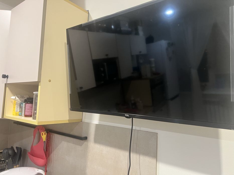 Продам телевизор спультом