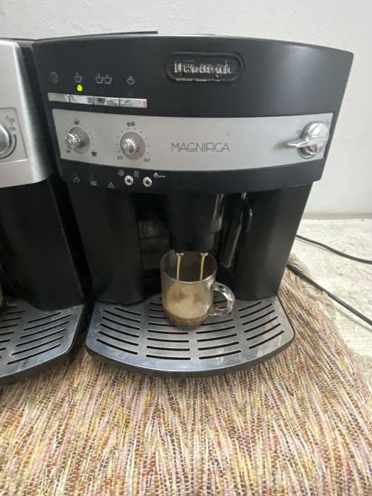 Expresor cafea boabe si macinata Delonghi magnifica