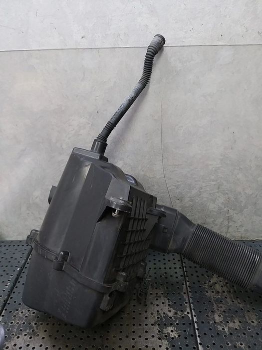 Carcasa filtru aer 1.6 tdi vw polo 6r 6r0129601c 6r0129607e 4l7508920