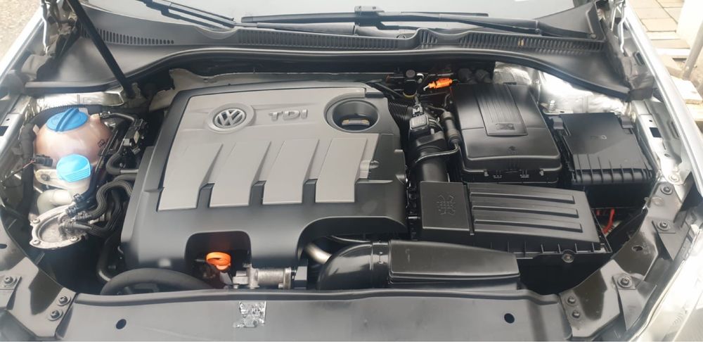VOLKSWAGEN Golf 2010