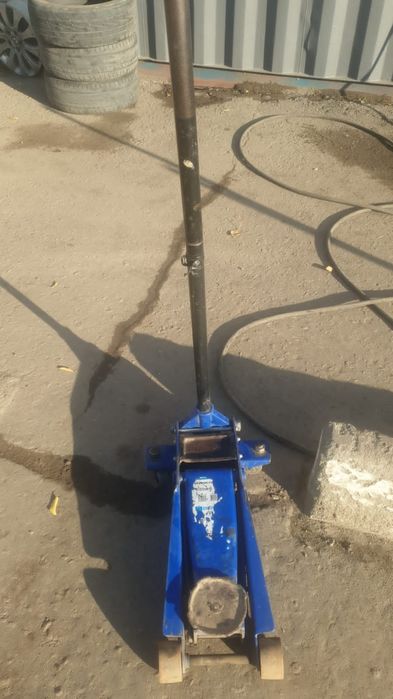 Домкраты гидравлические 3тон